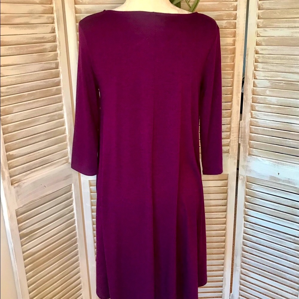 CRISS CROSS DRESS WITH POCKETS IN PLUM - Picture 3 of 5